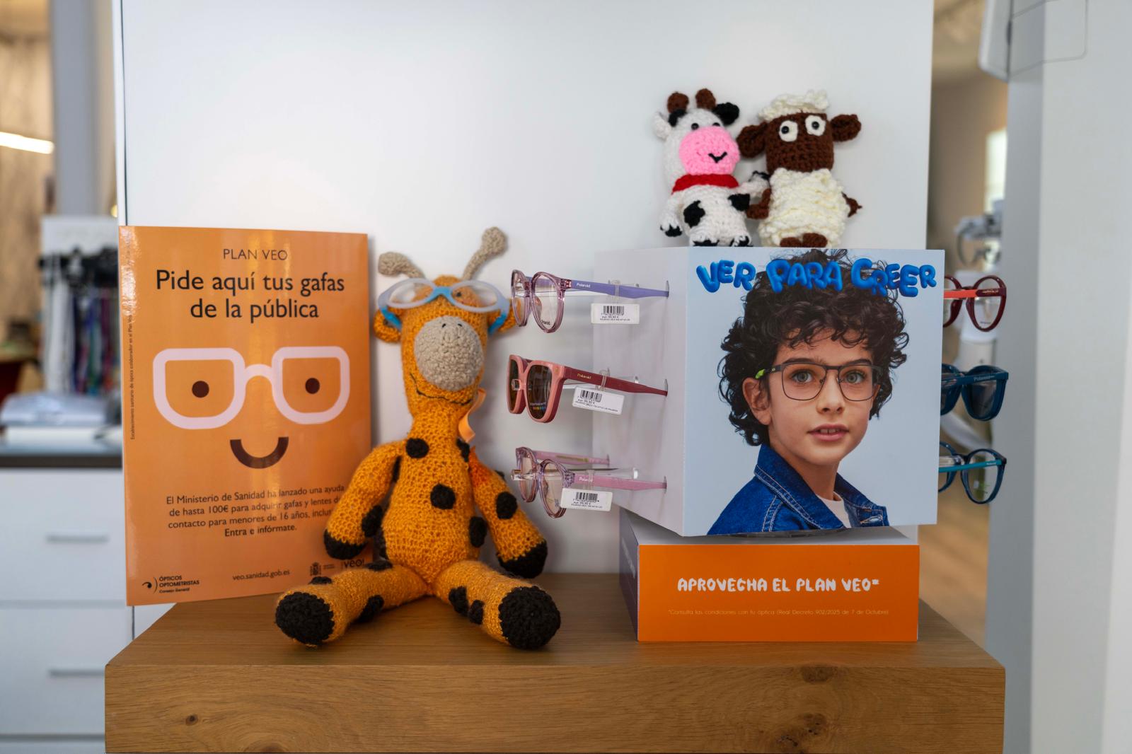 Imagen de promoción de gafas y ayudas